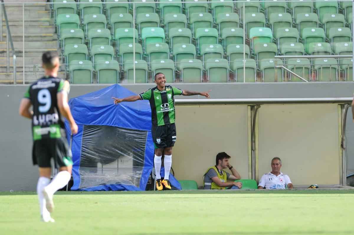 Veja imagens de Amrica e Caldense, no Independncia