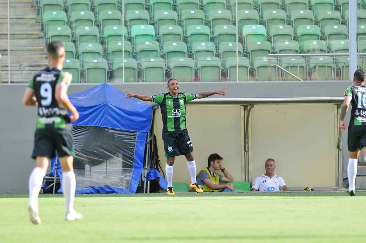 Veja imagens de Amrica e Caldense, no Independncia