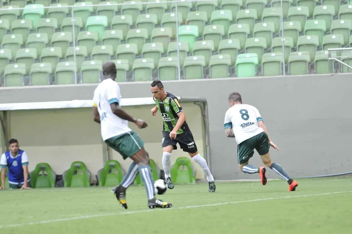Veja imagens de Amrica e Caldense, no Independncia
