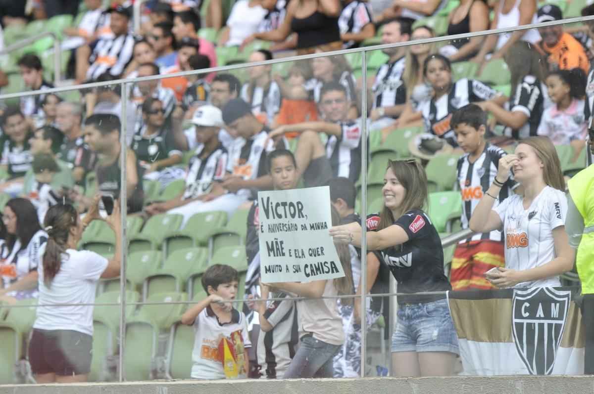 Fotos da torcida do Atltico contra o Boa Esporte, com a ilustre presena de Robinho