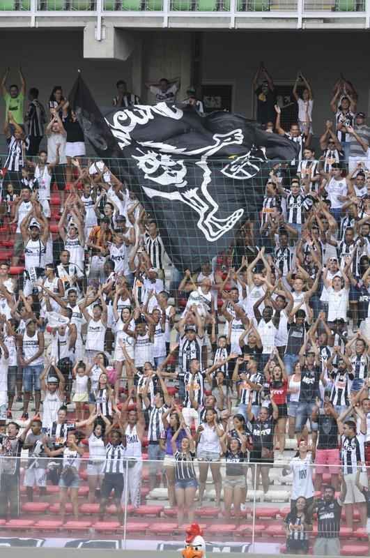 Fotos da torcida do Atltico contra o Boa Esporte, com a ilustre presena de Robinho