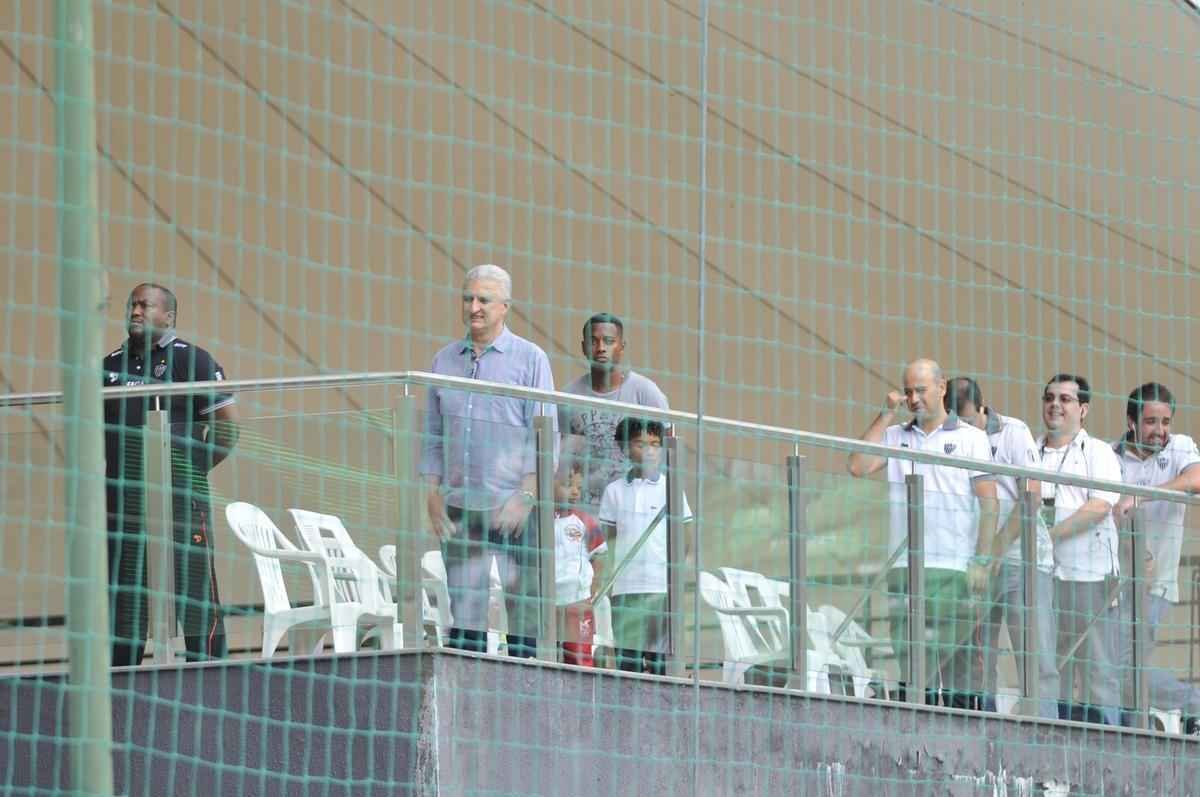 Fotos da torcida do Atltico contra o Boa Esporte, com a ilustre presena de Robinho