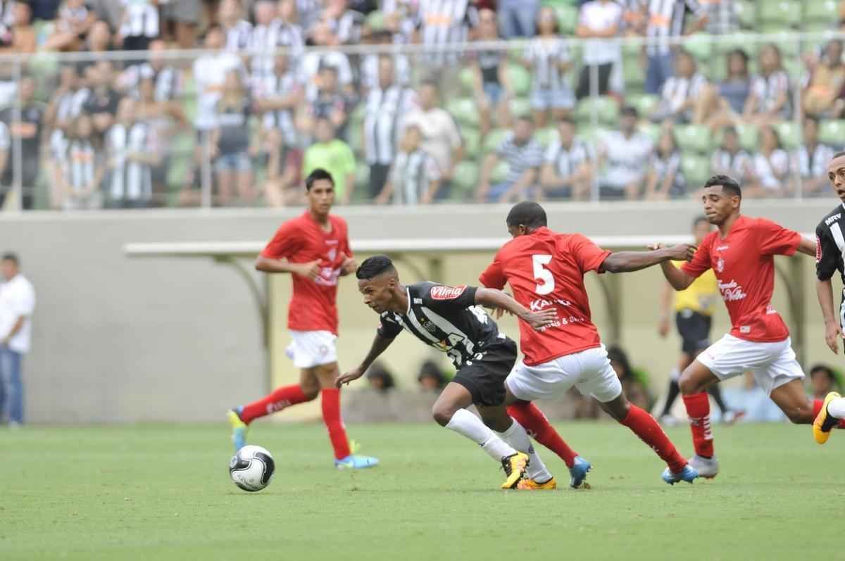Imagens do jogo entre Atltico e Boa Esporte no Independncia