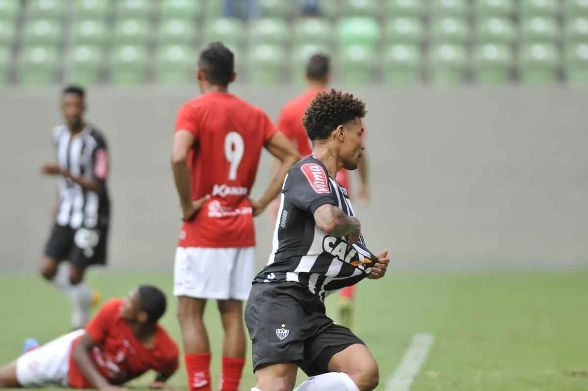 Imagens do jogo entre Atltico e Boa Esporte no Independncia