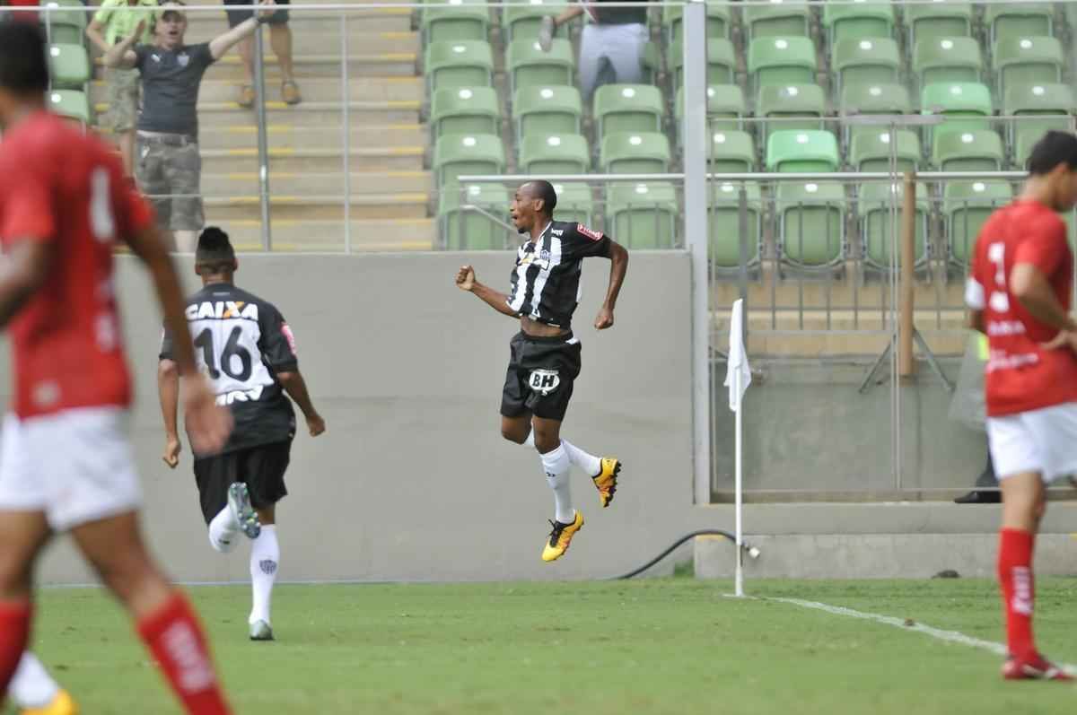 Imagens do jogo entre Atltico e Boa Esporte no Independncia