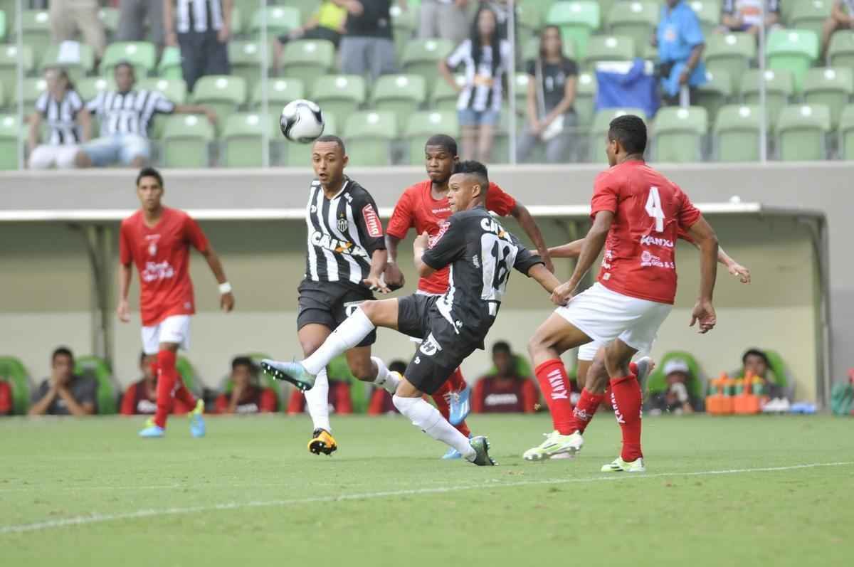 Imagens do jogo entre Atltico e Boa Esporte no Independncia