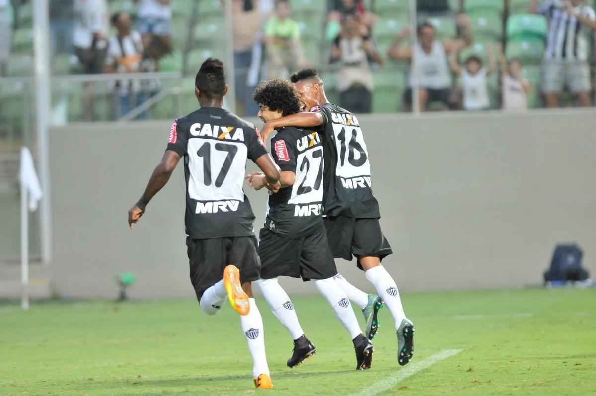 Imagens do jogo entre Atltico e Boa Esporte no Independncia