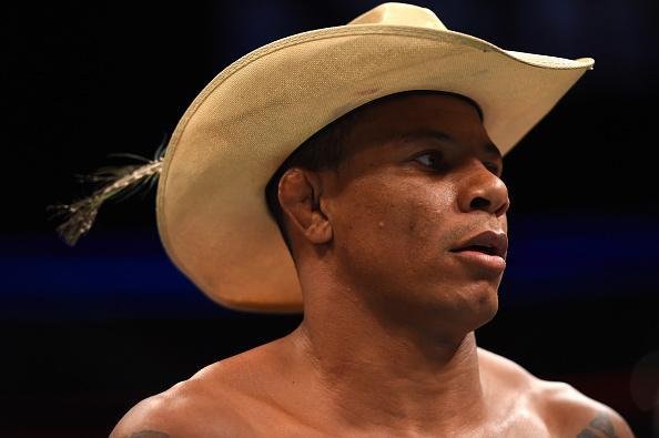 Na luta principal da noite, Donald Cerrone venceu Alex Cowboy por finalizao a 2min33seg do primeiro round