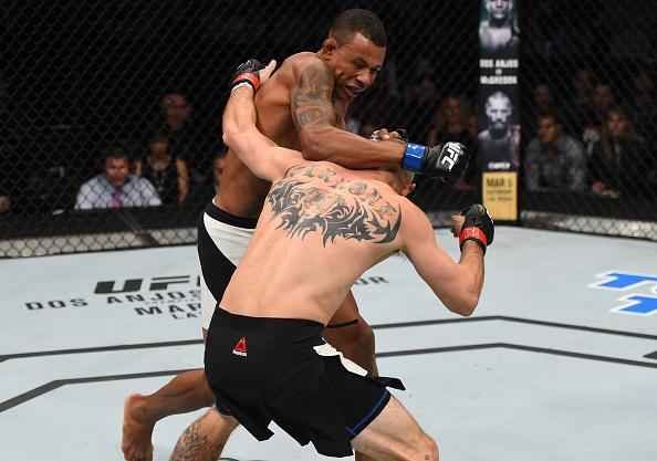 Na luta principal da noite, Donald Cerrone venceu Alex Cowboy por finalizao a 2min33seg do primeiro round