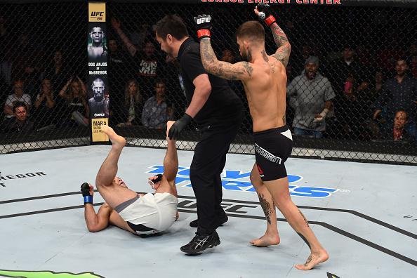 Cody Garbrandt venceu Augusto Tanquinho por nocaute tcnico a 4min18seg do primeiro round