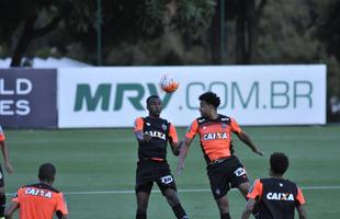 Atltico encerrou a sua preparao para enfrentar o Independiente del Valle, no Independncia, pela segunda rodada do Grupo 5 da Copa Libertadores. Robinho e Cazares podem ser as novidades na formao.