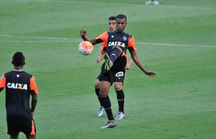 Atltico encerrou a sua preparao para enfrentar o Independiente del Valle, no Independncia, pela segunda rodada do Grupo 5 da Copa Libertadores. Robinho e Cazares podem ser as novidades na formao.