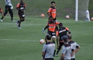 Atltico encerrou a sua preparao para enfrentar o Independiente del Valle, no Independncia, pela segunda rodada do Grupo 5 da Copa Libertadores. Robinho e Cazares podem ser as novidades na formao.