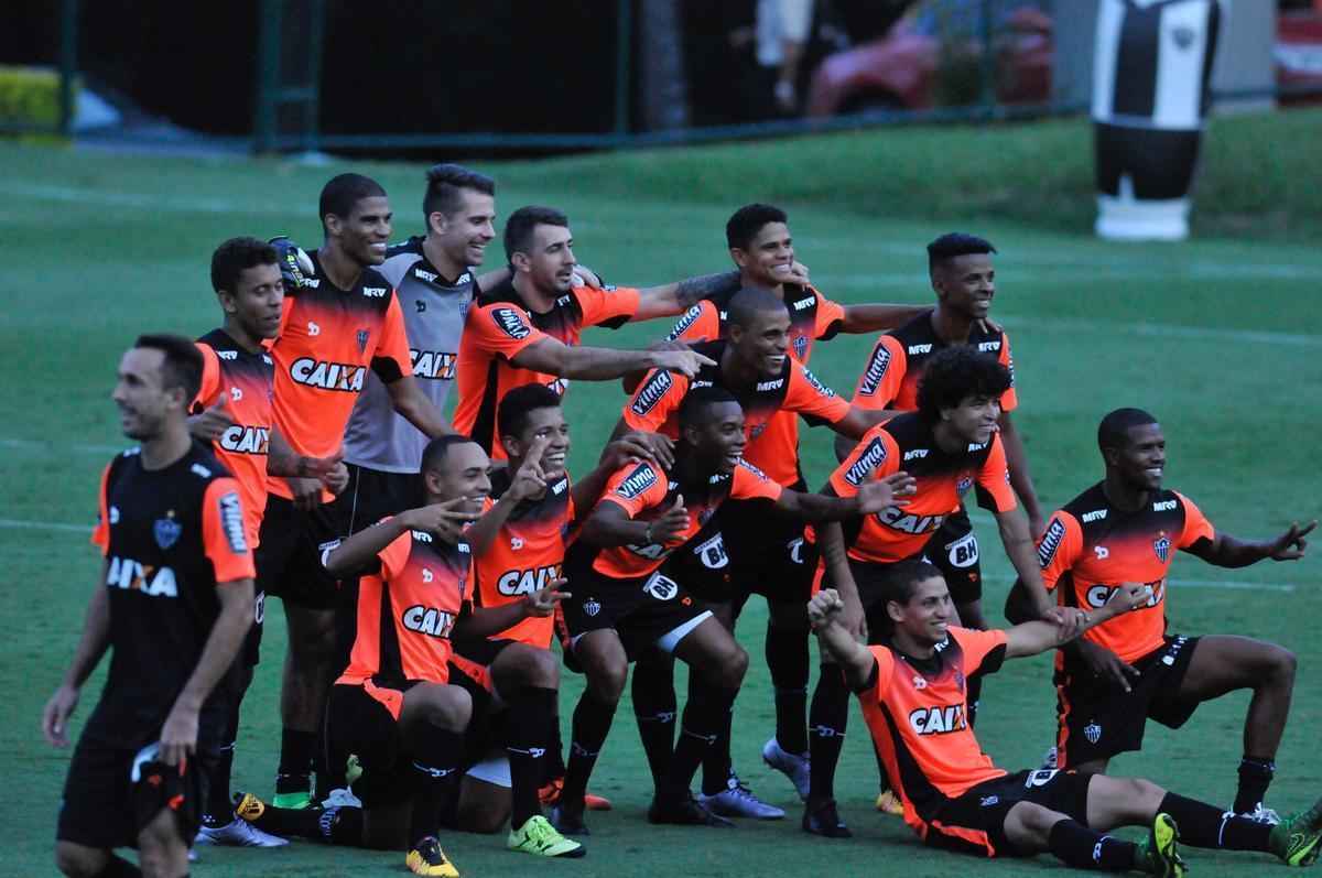 Atltico encerrou a sua preparao para enfrentar o Independiente del Valle, no Independncia, pela segunda rodada do Grupo 5 da Copa Libertadores. Robinho e Cazares podem ser as novidades na formao.