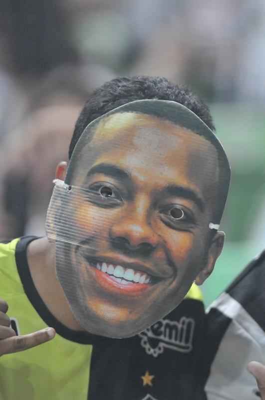 Fotos da torcida do Atltico no Independncia em dia de estreia de Robinho