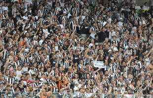 Fotos da torcida do Atltico no Independncia em dia de estreia de Robinho