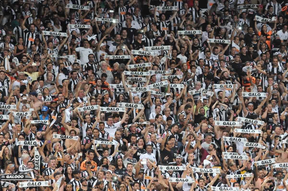 Fotos da torcida do Atltico no Independncia em dia de estreia de Robinho