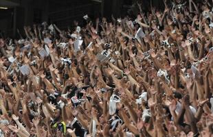 Fotos da torcida do Atltico no Independncia em dia de estreia de Robinho