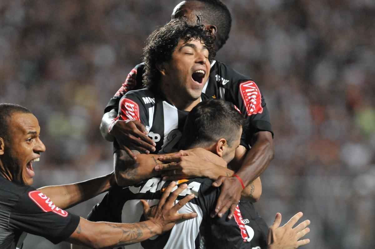 Atltico marcou gol sobre o Del Valle logo aos trs minutos, com Pratto, e explodiu Independncia
