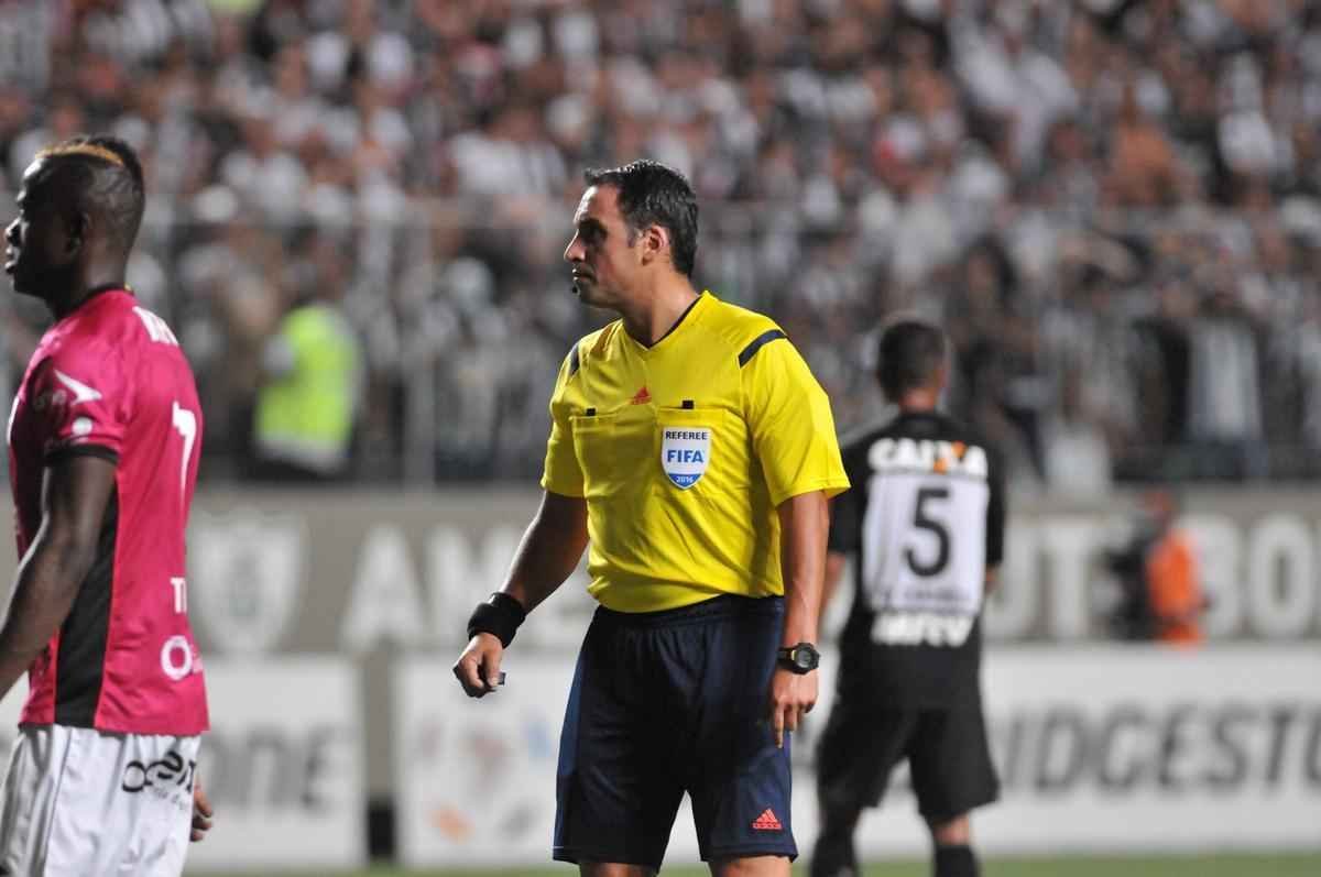 Atltico marcou gol sobre o Del Valle logo aos trs minutos, com Pratto, e explodiu Independncia