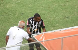 Robinho entrou em aos dez do segundo tempo, e ainda no teve noite brilhante no Galo