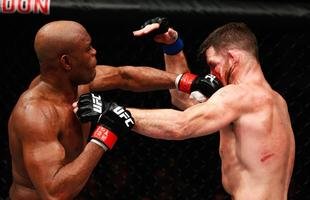 Spider voltou ao UFC com rev�s. Brasileiro chegou a derrubar Bisping com uma joelhada, achou que tinha vencido por nocaute, mas round havia encerrado. No fim, brasileiro acabou perdendo luta por pontos 