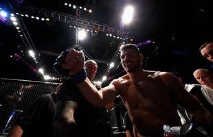 Spider voltou ao UFC com rev�s. Brasileiro chegou a derrubar Bisping com uma joelhada, achou que tinha vencido por nocaute, mas round havia encerrado. No fim, brasileiro acabou perdendo luta por pontos