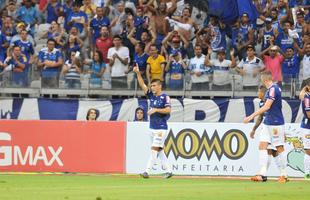 Arrascaeta marcou o gol do Cruzeiro aos 43 do primeiro tempo