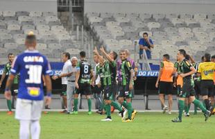 Bryan marcou o gol de empate do Amrica aos 46 do segundo tempo