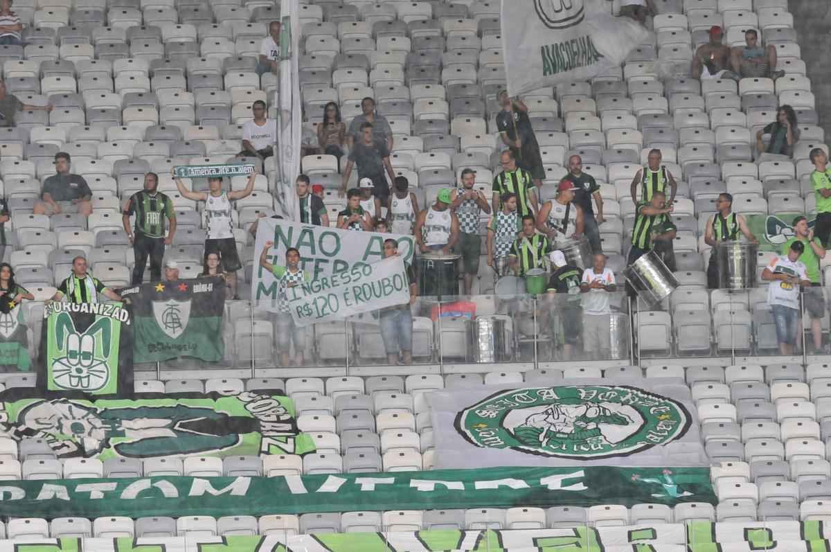 Torcidas no primeiro clssico do Mineiro 2016