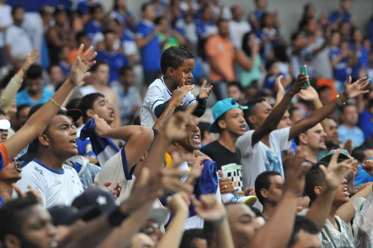 Torcidas no primeiro clssico do Mineiro 2016