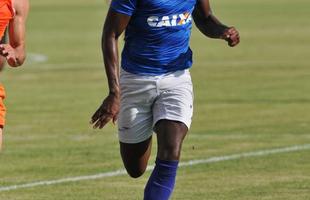 Marcos Vincius sentiu incmodo na coxa direita durante jogo-treino contra o Nutico-RR