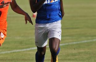 Marcos Vincius sentiu incmodo na coxa direita durante jogo-treino contra o Nutico-RR