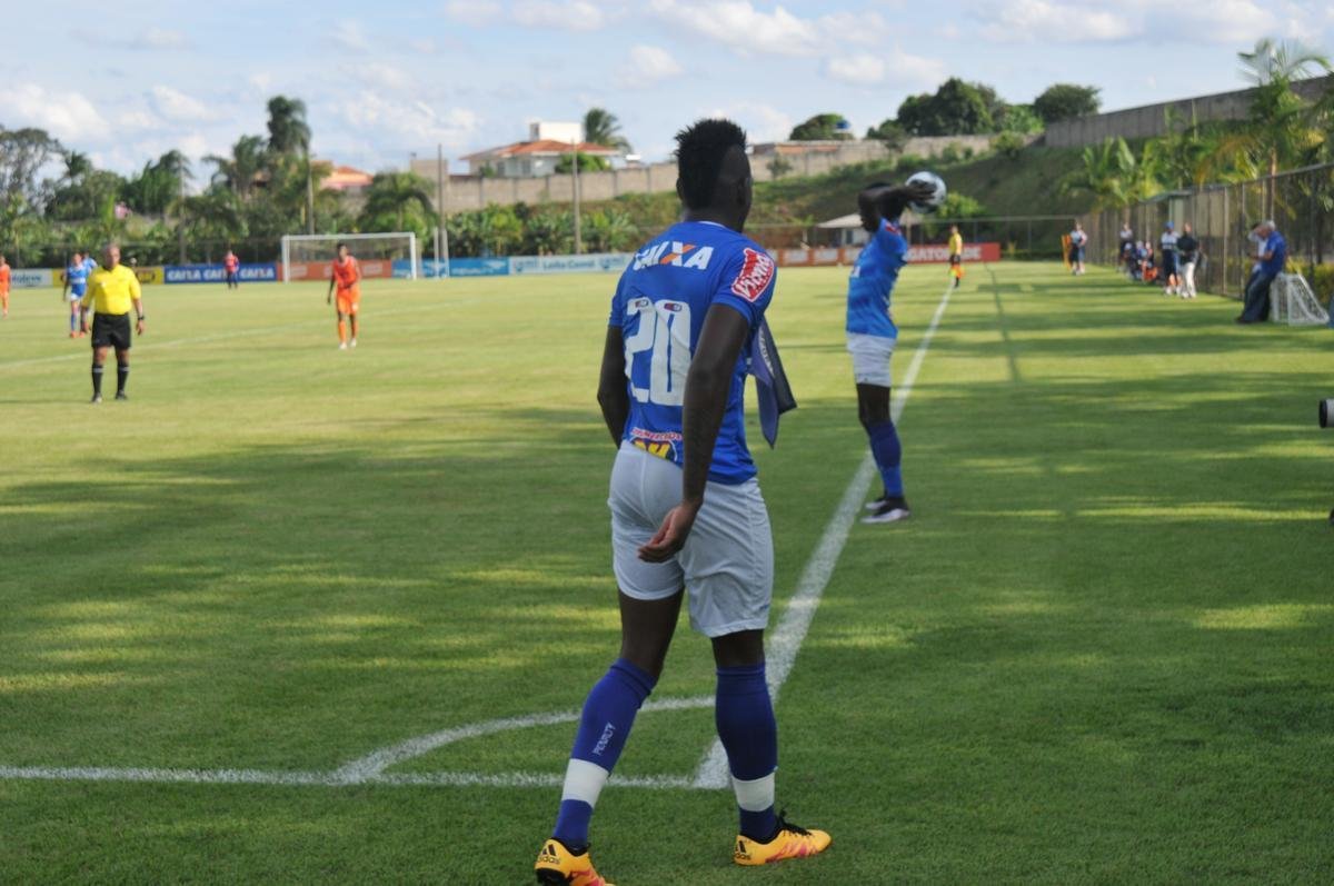 Marcos Vincius sentiu incmodo na coxa direita durante jogo-treino contra o Nutico-RR