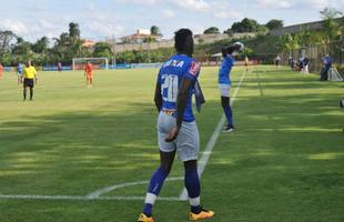 Marcos Vincius sentiu incmodo na coxa direita durante jogo-treino contra o Nutico-RR