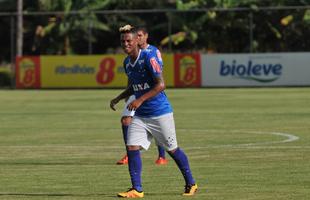 Enquanto os titulares fizeram atividade regenerativa, os reservas derrotaram o Nutico-RR, por 3 a 0. Ariel Cabral, Bruno Nazrio e Douglas Coutinho anotaram os gols do time celeste.