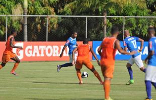 Enquanto os titulares fizeram atividade regenerativa, os reservas derrotaram o Nutico-RR, por 3 a 0. Ariel Cabral, Bruno Nazrio e Douglas Coutinho anotaram os gols do time celeste.