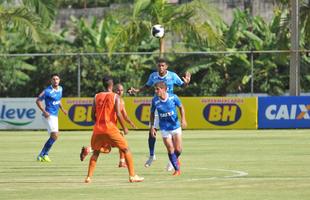 Enquanto os titulares fizeram atividade regenerativa, os reservas derrotaram o Nutico-RR, por 3 a 0. Ariel Cabral, Bruno Nazrio e Douglas Coutinho anotaram os gols do time celeste.