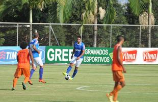 Enquanto os titulares fizeram atividade regenerativa, os reservas derrotaram o Nutico-RR, por 3 a 0. Ariel Cabral, Bruno Nazrio e Douglas Coutinho anotaram os gols do time celeste.