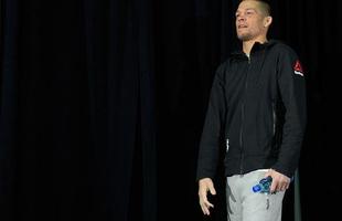 Treino aberto do UFC 196 - Nate Diaz em ao diante dos fs