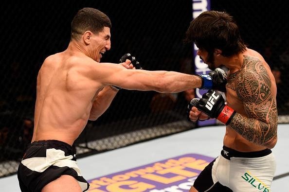 UFC 196, em Las Vegas - Nordine Taleb acerta Erick Silva e vence por nocaute 