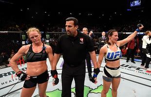 Miesha Tate finaliza Holly Holm com mata-leo, no quinto round, e conquista cinturo peso galo