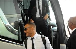 Jogadores do Atltico no Aeroporto Internacional de Confins durante embarque para o Chile