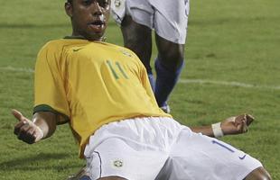 Brasil 6 x 1 Chile - 7/7/2007 - Copa Amrica (dois gols)