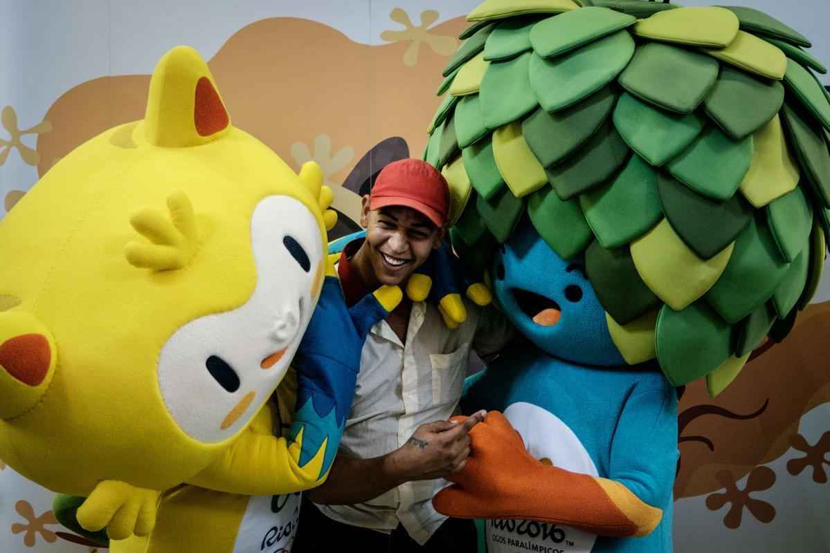 Vincius e Tom representam a fauna e a flora brasileiras nos Jogos Olmpicos do Rio de Janeiro