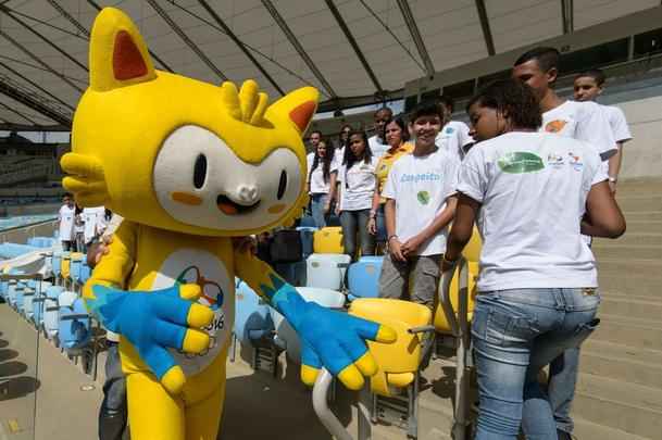 Vincius e Tom representam a fauna e a flora brasileiras nos Jogos Olmpicos do Rio de Janeiro