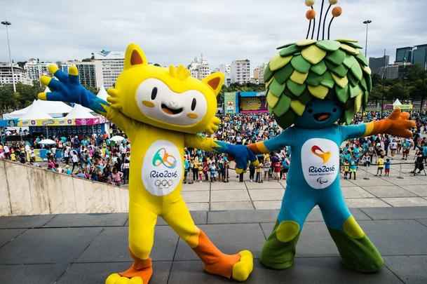 Vincius e Tom representam a fauna e a flora brasileiras nos Jogos Olmpicos do Rio de Janeiro