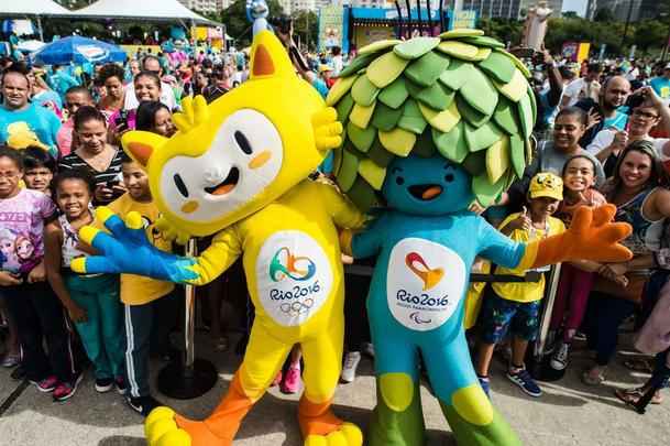 Vincius e Tom representam a fauna e a flora brasileiras nos Jogos Olmpicos do Rio de Janeiro