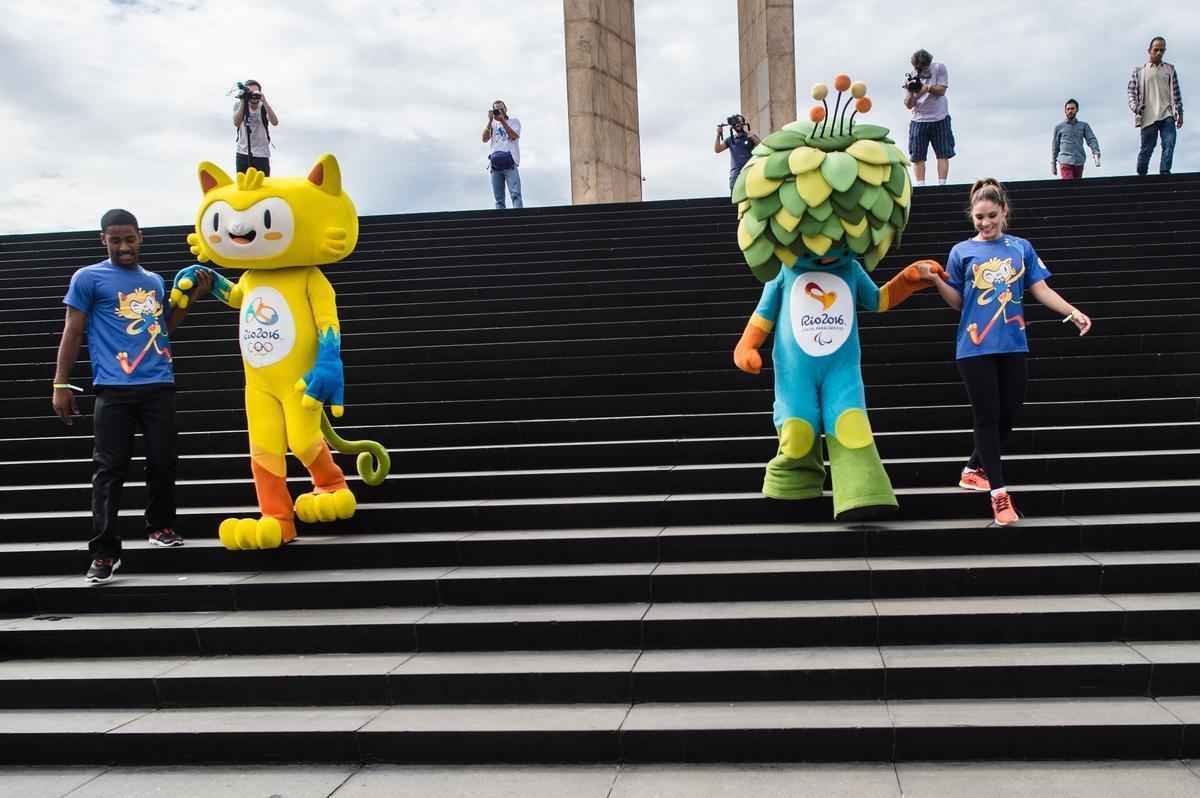 Vincius e Tom representam a fauna e a flora brasileiras nos Jogos Olmpicos do Rio de Janeiro