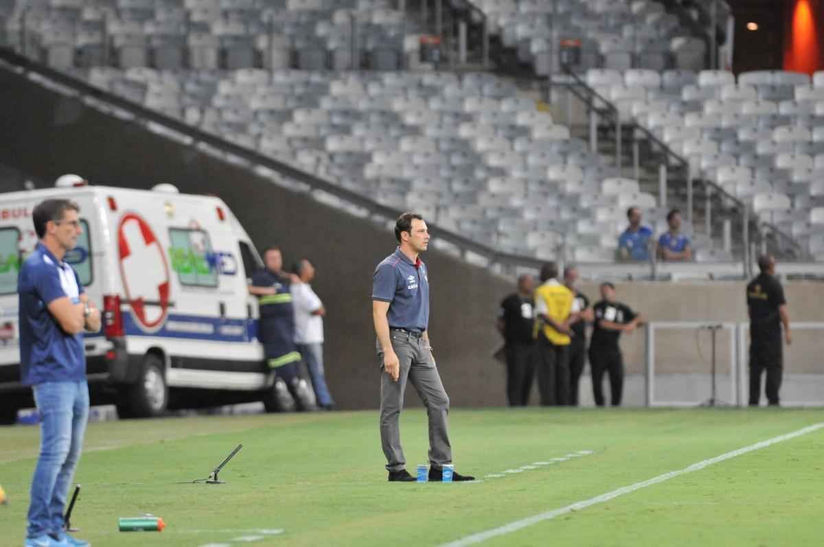 Cruzeiro e Atltico-PR jogaram no Mineiro pela terceira rodada do Grupo C da Primeira Liga